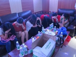 容留他人吸毒