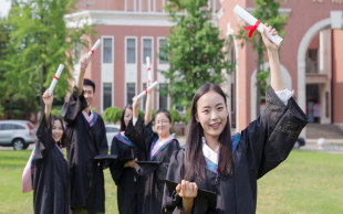 大学生维权
