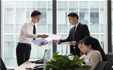 公司法人代表的责任和权利是什么?