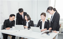 平衡的上市公司股权结构会产生什么问题