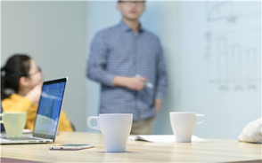 试用期发生工伤如何处理,赔偿标准是什么?