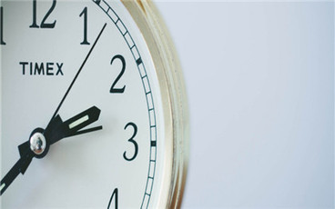 法定年假是按工龄算还是按入职日算