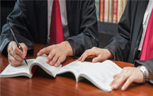 刑事案件辩护人能不能对公诉人发问